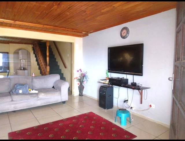 4 BEDROOM HOUSE FOR SALE IN NORTHCROFT